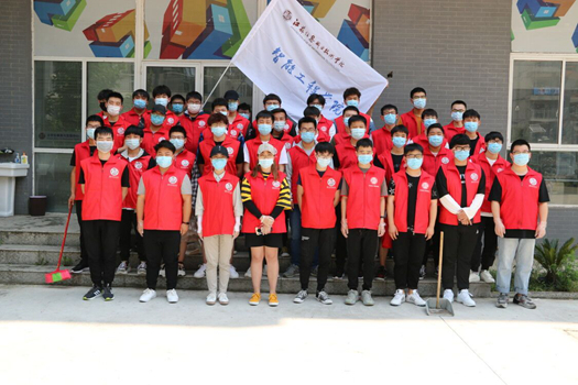 LYKFWEF5KMO1U2IHW()QRBO_副本.jpg
