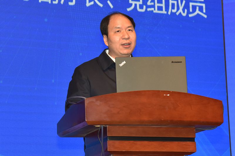 王成斌_副本.jpg
