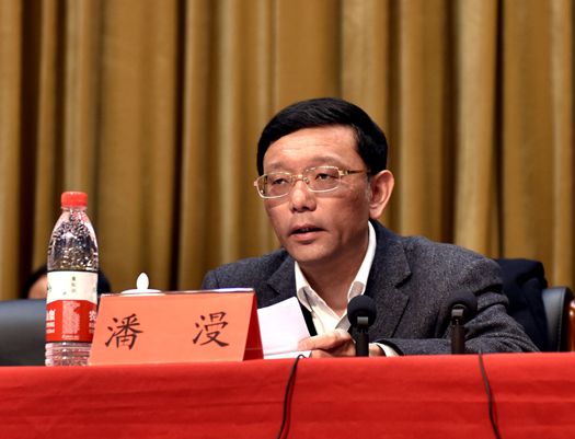 16180850cap8.jpg