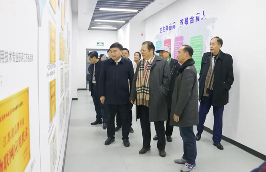 参观.jpg